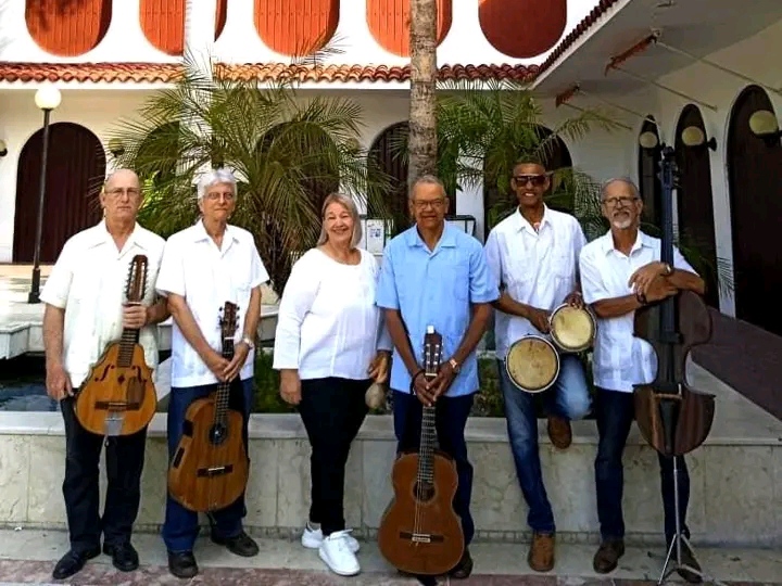 Celebran aniversario 28 del Quinteto Criollo 