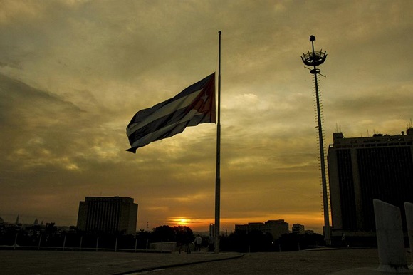 Declara el Presidente de la República duelos Oficial y nacional en Cuba