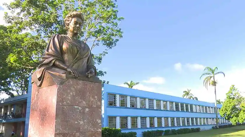 Desde Venezuela hasta Villa Clara, orgullo por la carrera de Periodismo y por la Universidad Central
