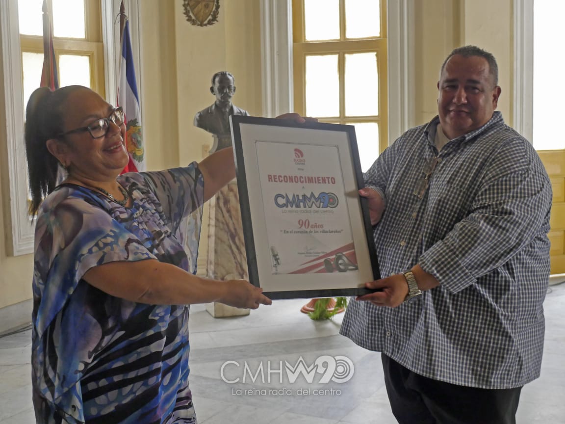 Celebran aniversario 90 de CMHW, la Reina Radial del Centro, una emisora que en el centro del dial sigue en el corazón de su pueblo. 