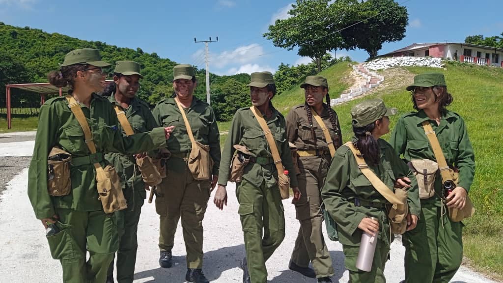 Lyl Tadia de la O Morenza y el Servicio Militar Voluntario Femenino