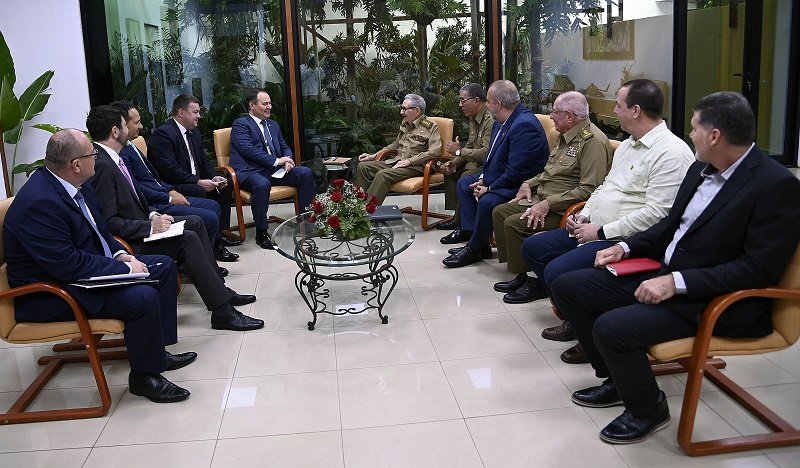 Dialogó Raúl Castro con Primer Ministro de Belarús 