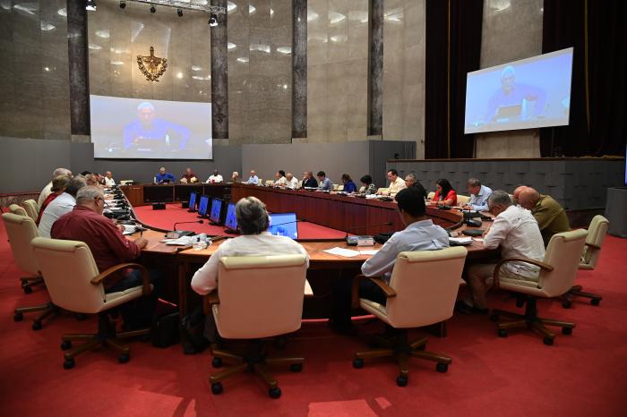 Desde los municipios hasta el país, todos deben sentirse parte del equipo de la dirección de la Revolución