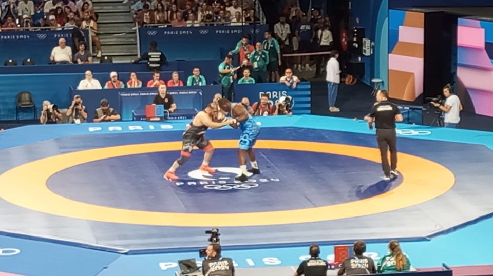 Tetracampeón olímpico cubano Mijaín López avanzó a semifinal en París