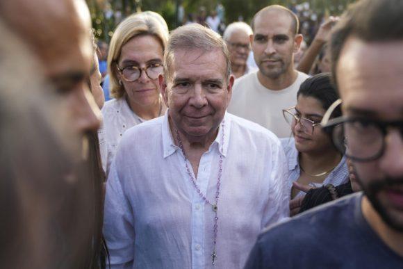 Edmundo González Urrutia, excandidato opositor, deja Venezuela con salvoconducto oficial