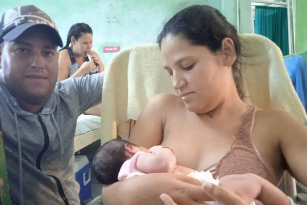 La joven Leidy Laura León López, residente en el municipio de Caibarién, en Villa Clara, logró su sueño de convertirse en madre, luego de una enfermedad en el 2019 que afectó sus sistemas neurológico y reproductor.