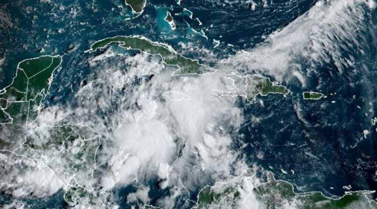 Insmet informa sobre posible tormenta tropical y precipitaciones en regiones occidental y central