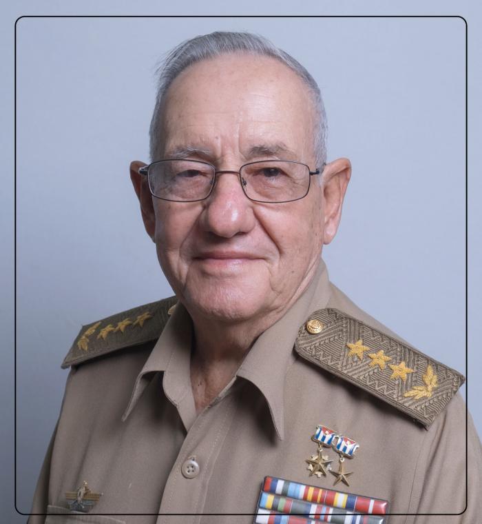 Falleció el General de Cuerpo de Ejército Ramón Espinosa Martín