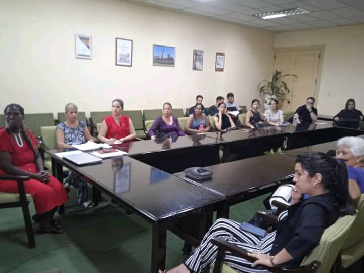 Debaten sobre impacto del Código de las Familias en la actuación judicial