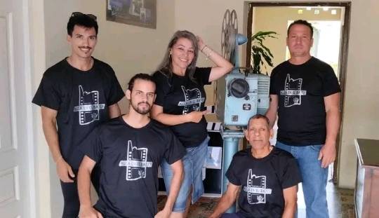 El proyecto cinematográfico del verano "Allá en el batey tendrá continuidad a partir del 13 de octubre -día del trabajador azucarero- dijo a la radio Yoan Gálvez Larrea, director del Centro Provincial de Cine.