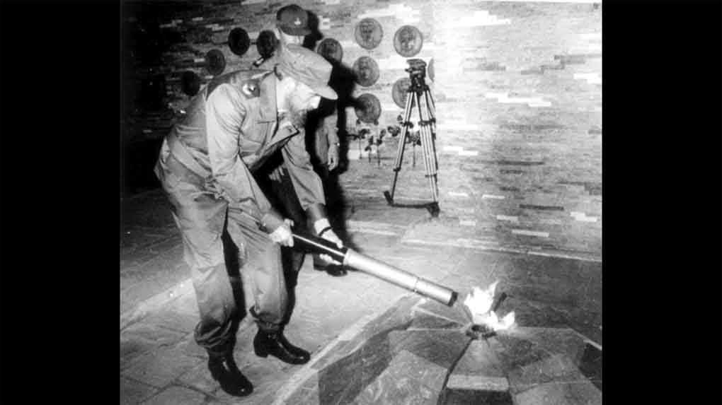 Evocan calificativo de Gigante Moral de Fidel Castro a Che Guevara