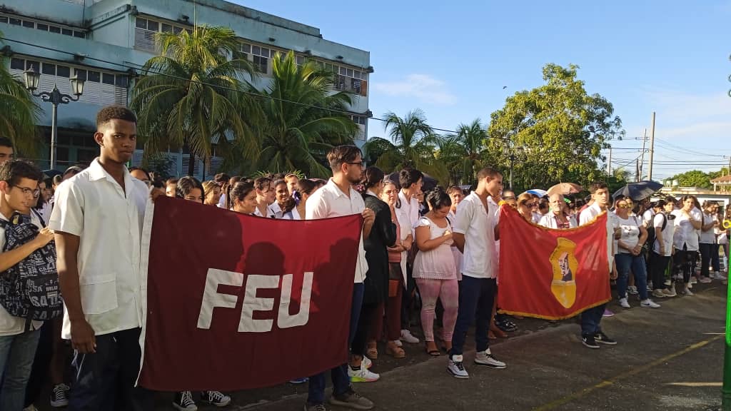Ingresan estudiantes de Ciencias Médicas al Destacamento "Carlos J. Finlay" y a la FEU
