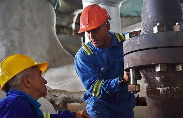 Avanzan esfuerzos por restablecer sistema eléctrico nacional