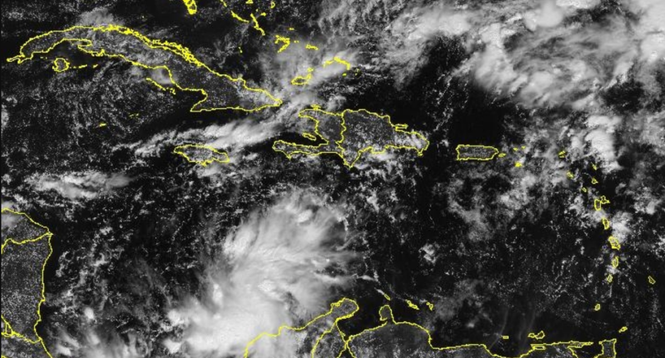 Instituto de Meteorología mantiene estrecha vigilancia sobre amplia área de bajas presiones