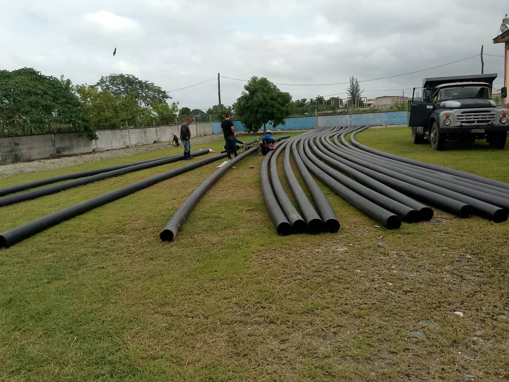 La ejecución de una inversión valorada en un millón quinientos mil pesos para que el agua vía Acueducto llegue a parte del reparto Caracatey, de Santa Clara, acaba de iniciarse. Lo asegura el ingeniero  Lizardo González, delegado de los Recursos Hidráulicos en la provincia villaclareña.