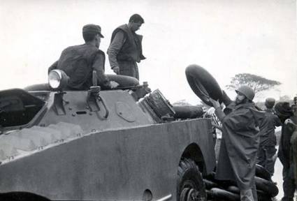 Un pueblo con botas de Comandante