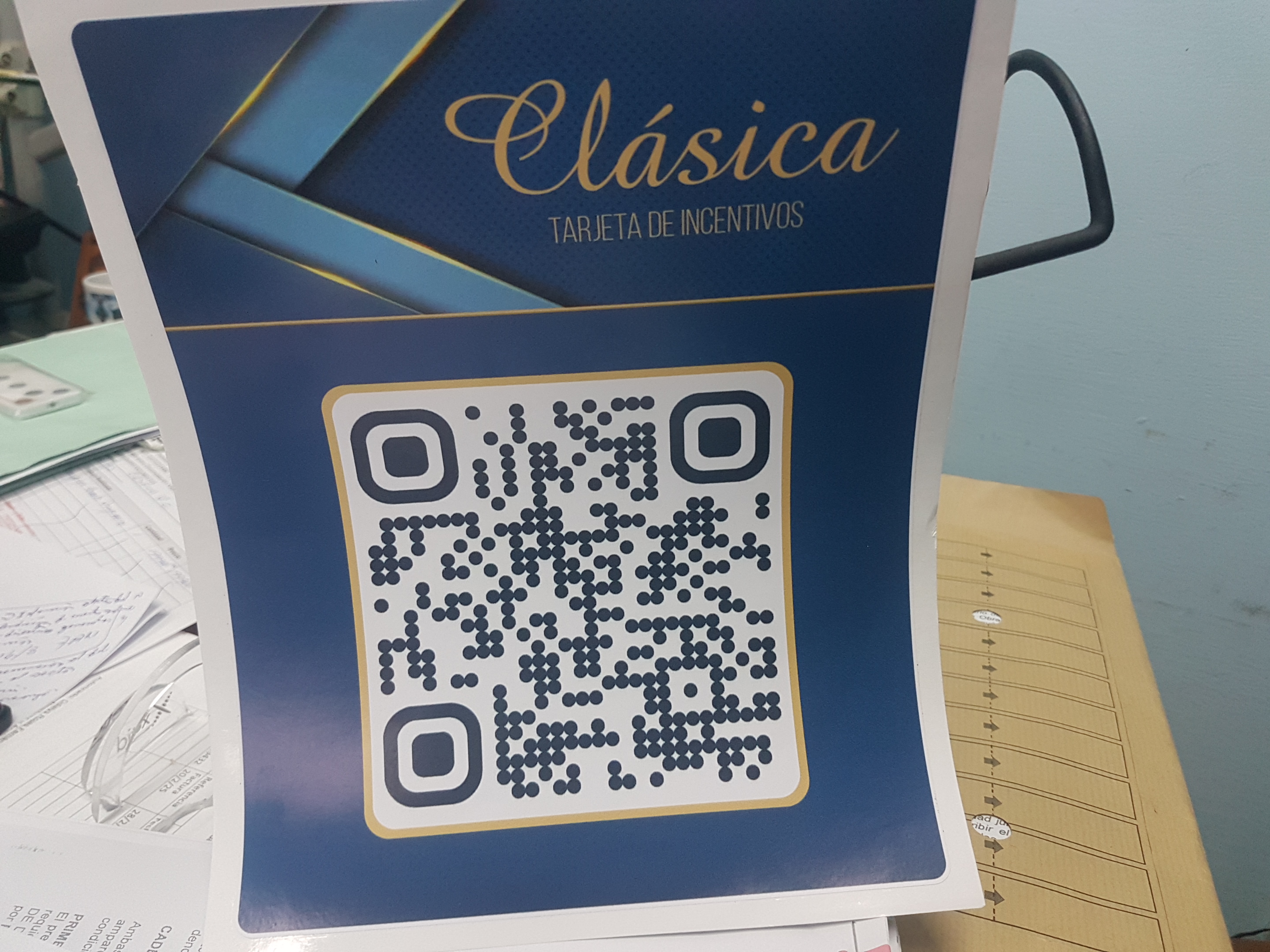 Consolida Cadeca en Villa Clara la venta de la tarjeta clásica.