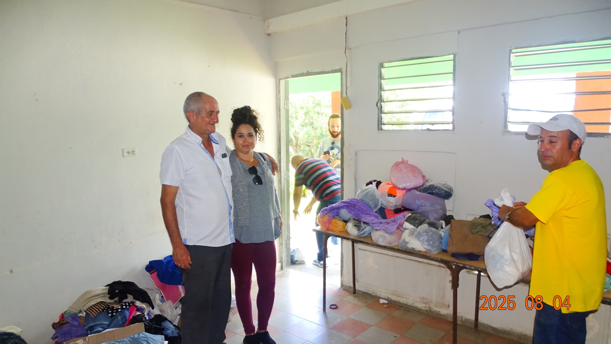 Nuevo gesto de amor: arrendadores de viviendas realizan donativos al Centro de Atención Social en Villa Clara