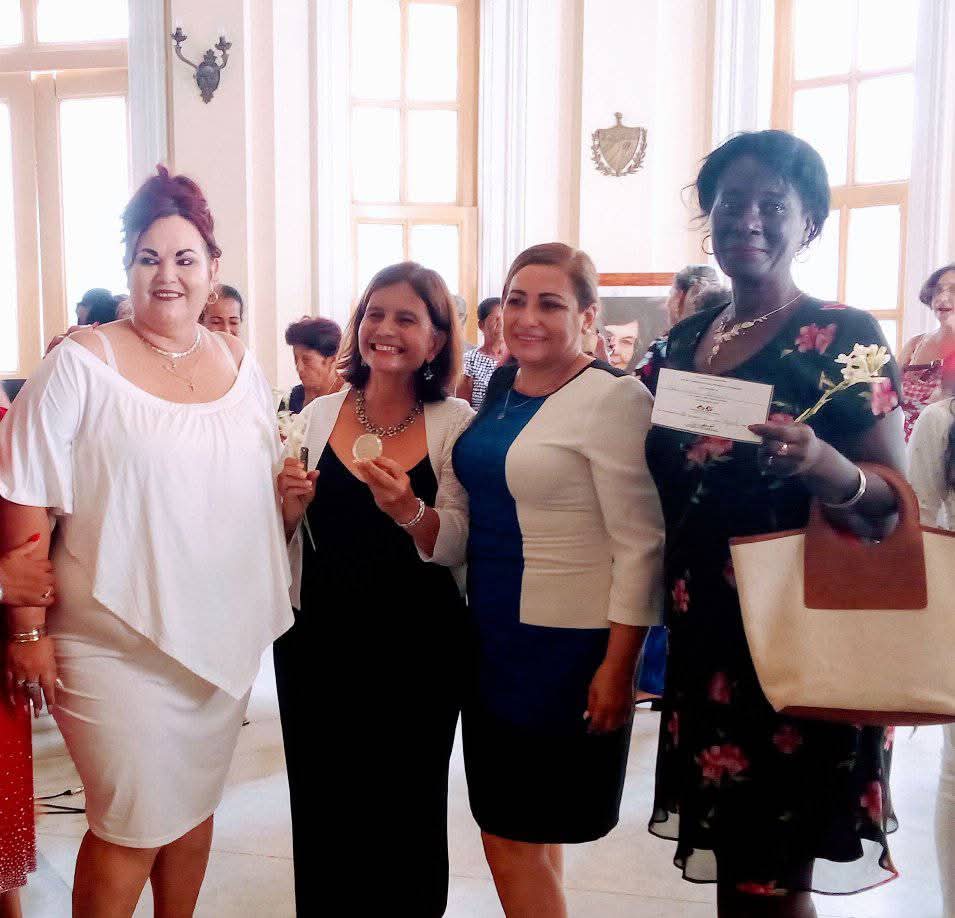 Condecoran a mujeres destacadas en Villa Clara