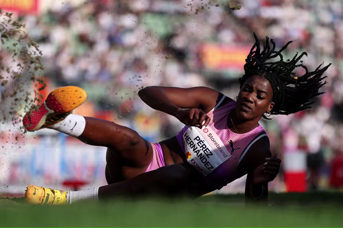 Cubana Leyanis Pérez gana Liga del Diamante en el triple salto