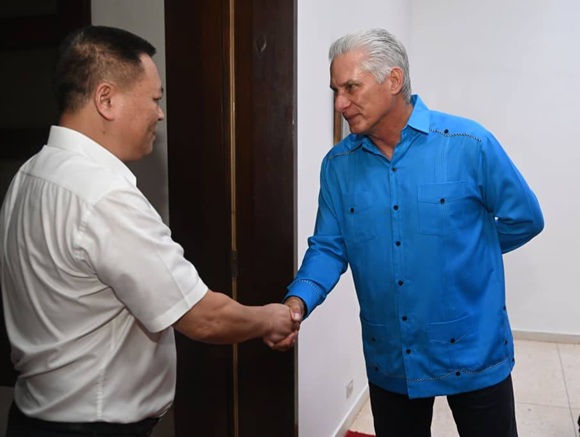 Recibió Díaz-Canel a delegación de empresarios chinos del sector azucarero