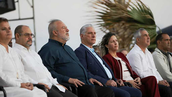 Díaz-Canel preside en La Habana el acto por el Día del Educador