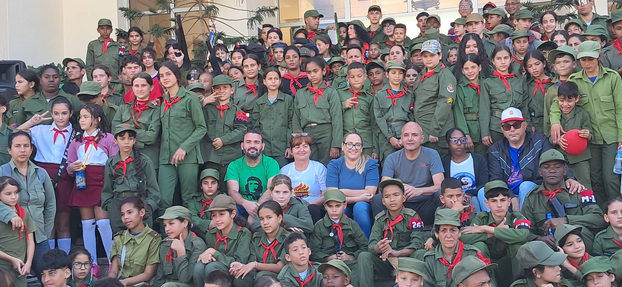 Realizan pioneros tomas simbólicas en homenaje a la Batalla de Santa Clara en su aniversario 67