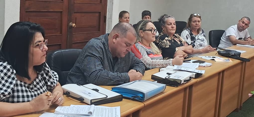 Reconoce Buró Provincial del Partido en Villa Clara avances del Comercio y la Gastronomía en un contexto muy complejo para el país