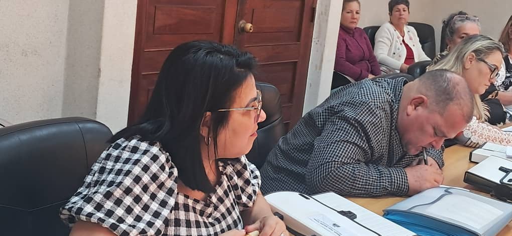 Reconoce Buró Provincial del Partido en Villa Clara avances del Comercio y la Gastronomía en un contexto muy complejo para el país