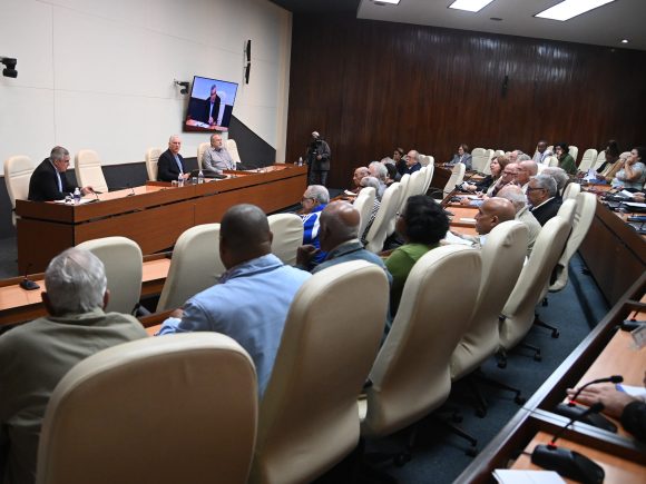 La inteligencia en función de resolver problemas es un propósito que conforma importantes agendas en Cuba. Foto: Estudios Revolución.