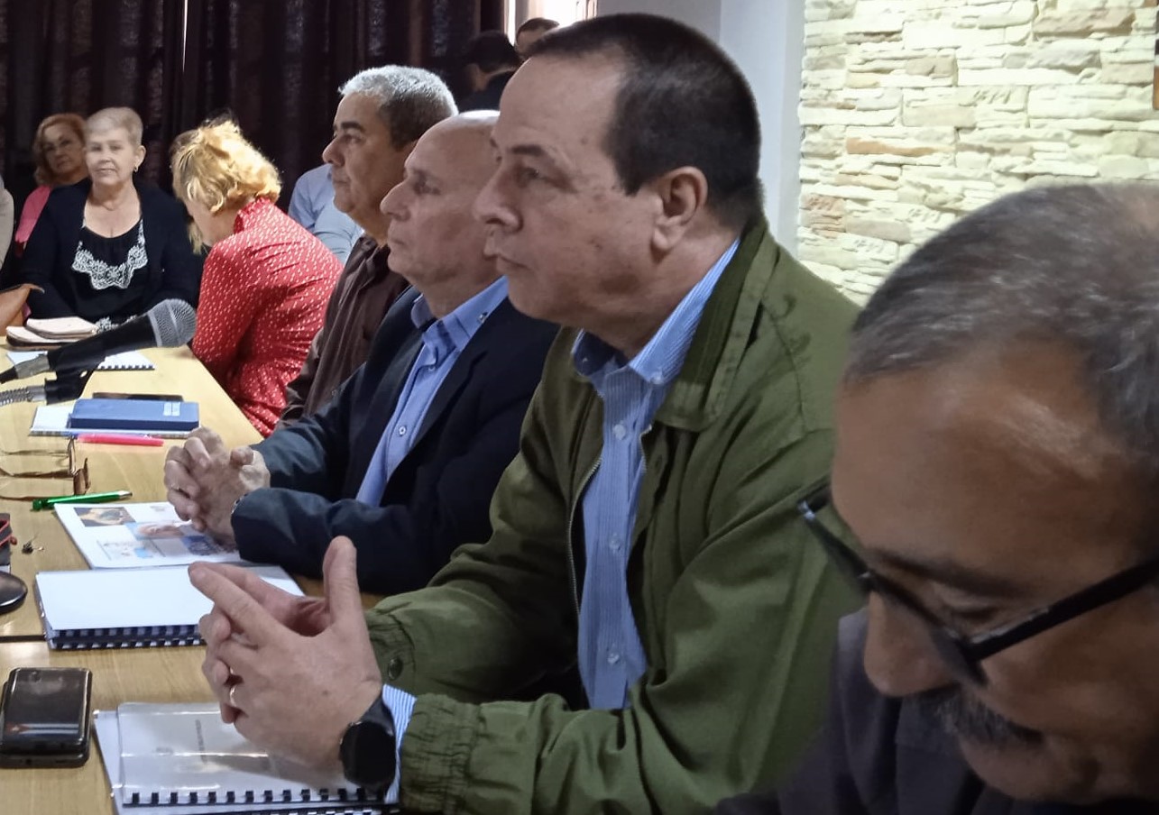 FructÍfero intercambio de ministro de Salud con integrantes del sector en Villa Clara