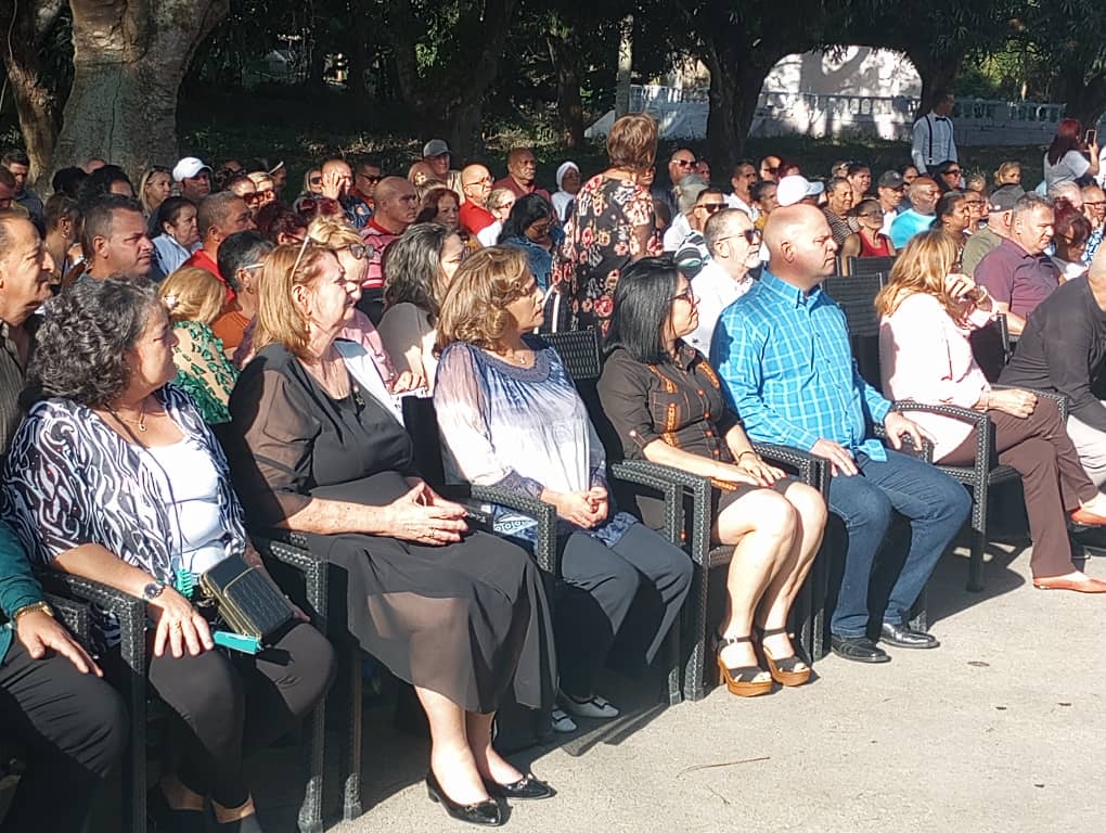 Acoge Villa Clara acto nacional por el Día del trabajador del sector del Comercio, la Gastronomía y los Servicios