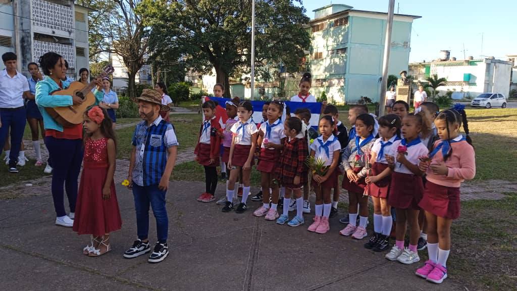 Niños y jóvenes villaclareños evocan al Comandante Camilo Cienfuegos