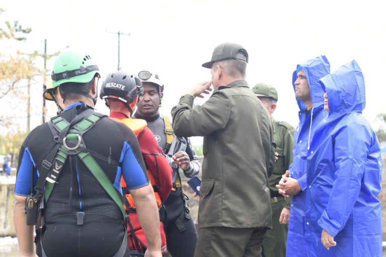 Desaparece un menor de edad tras las inundaciones en La Habana: inician labores de rescate
