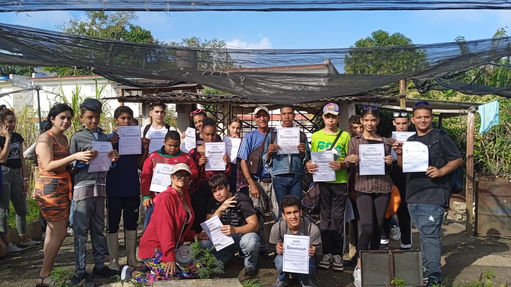 Aportan estudiantes de la Enseñanza Especial al desarrollo de la agricultura urbana 