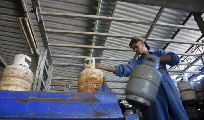 Agotado el gas licuado, se detiene la comercialización hasta próxima descarga