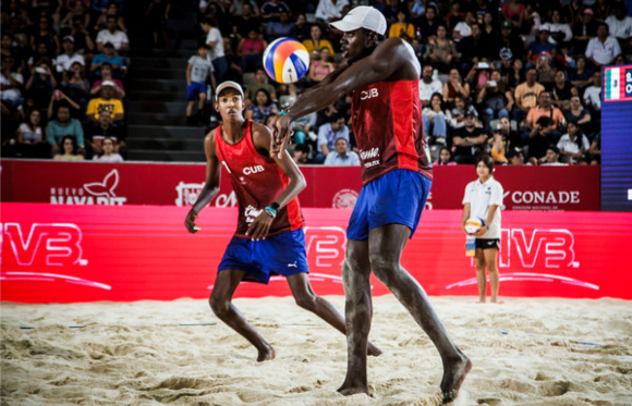 Díaz y Alayo culminan en noveno puesto del Elite tras caer ante holandeses en Gstaad, Suiza