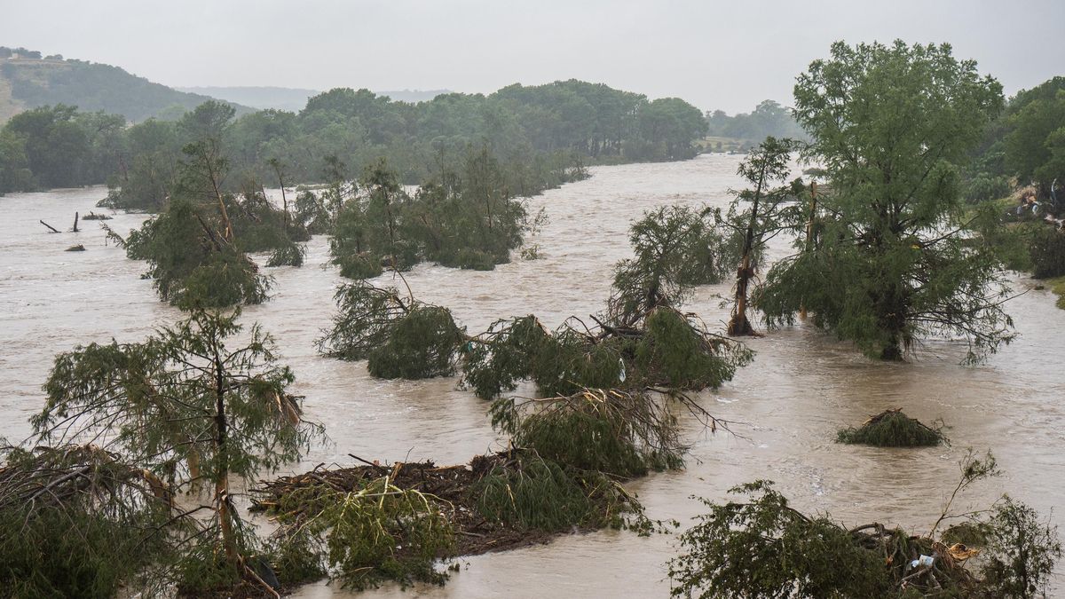 Más de 100 muertos en las inundaciones de Texas
