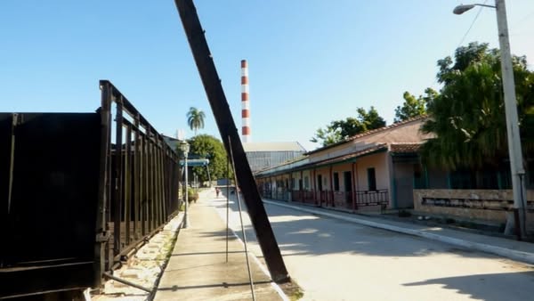 Joaquina Cuadrado, la guardiana de la memoria de sus hijos y del central azucarero