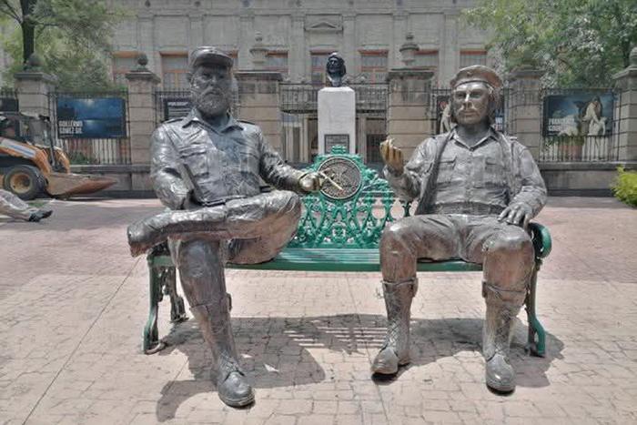 La Presidenta de México declaró ilegal la remoción de las estatuas de Fidel y el Che