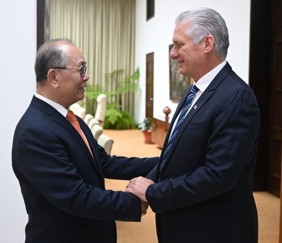 Presidente de Cuba recibe a representante especial del Gobierno chino