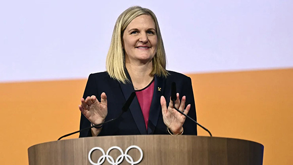 Kirsty Coventry: Primera mujer asume presidencia del COI