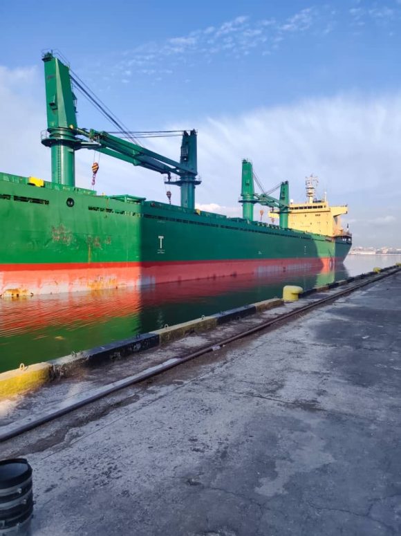 Llegó a La Habana cargamento de trigo para estabilizar producción de pan hasta marzo