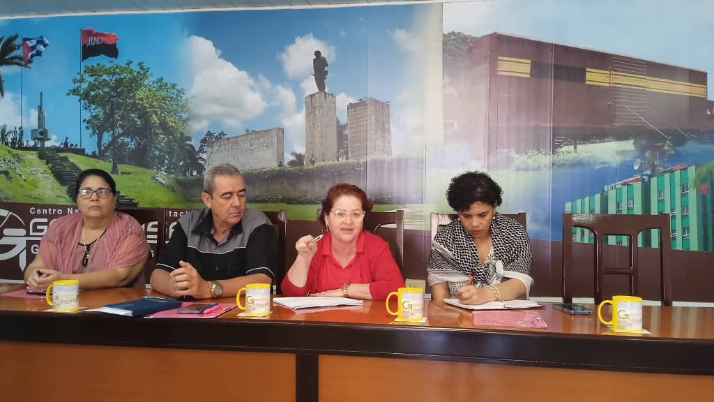 Continuar perfeccionando el proceso docente-educativo en Villa Clara