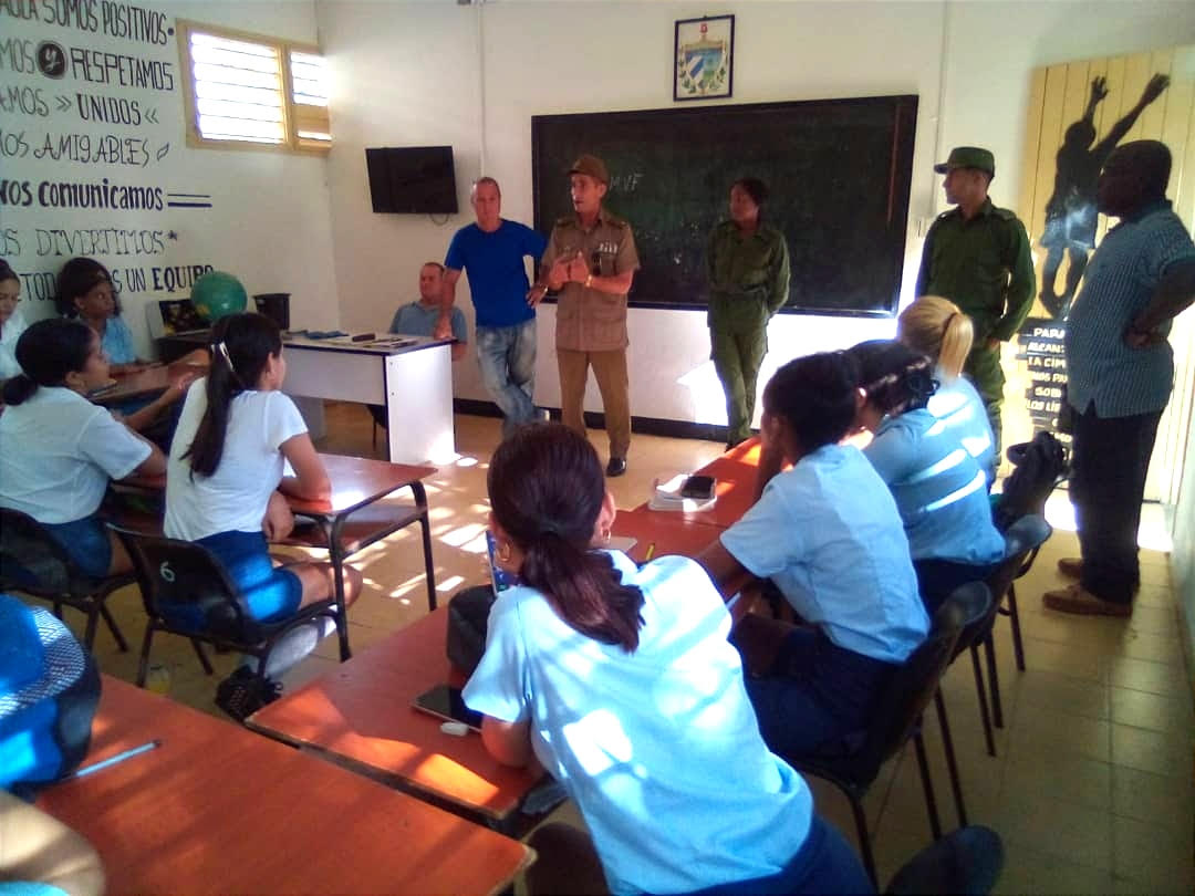 Oportunidades educativas y participación activa en la defensa de la nación