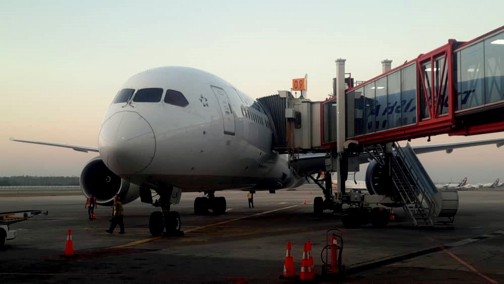 Aeropuertos de Cuba funcionan con normalidad