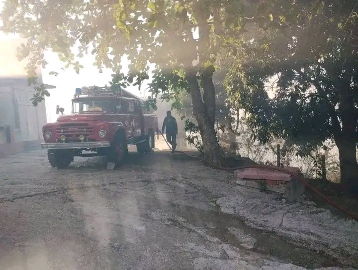 Controlan incendio cercano a torre de transmisión televisiva en Santa Clara