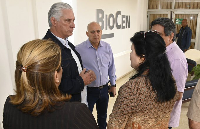 Recorre Díaz-Canel Centro Nacional de Biopreparados en Mayabeque