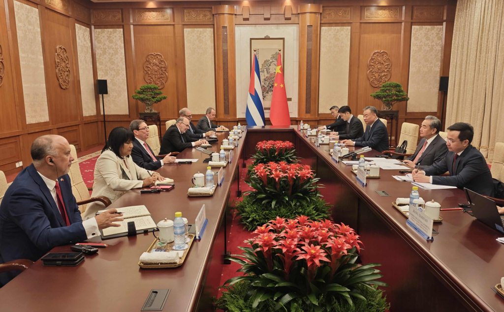 Cuba y China resaltan amistad especial e impulsan cooperación Sur-Sur