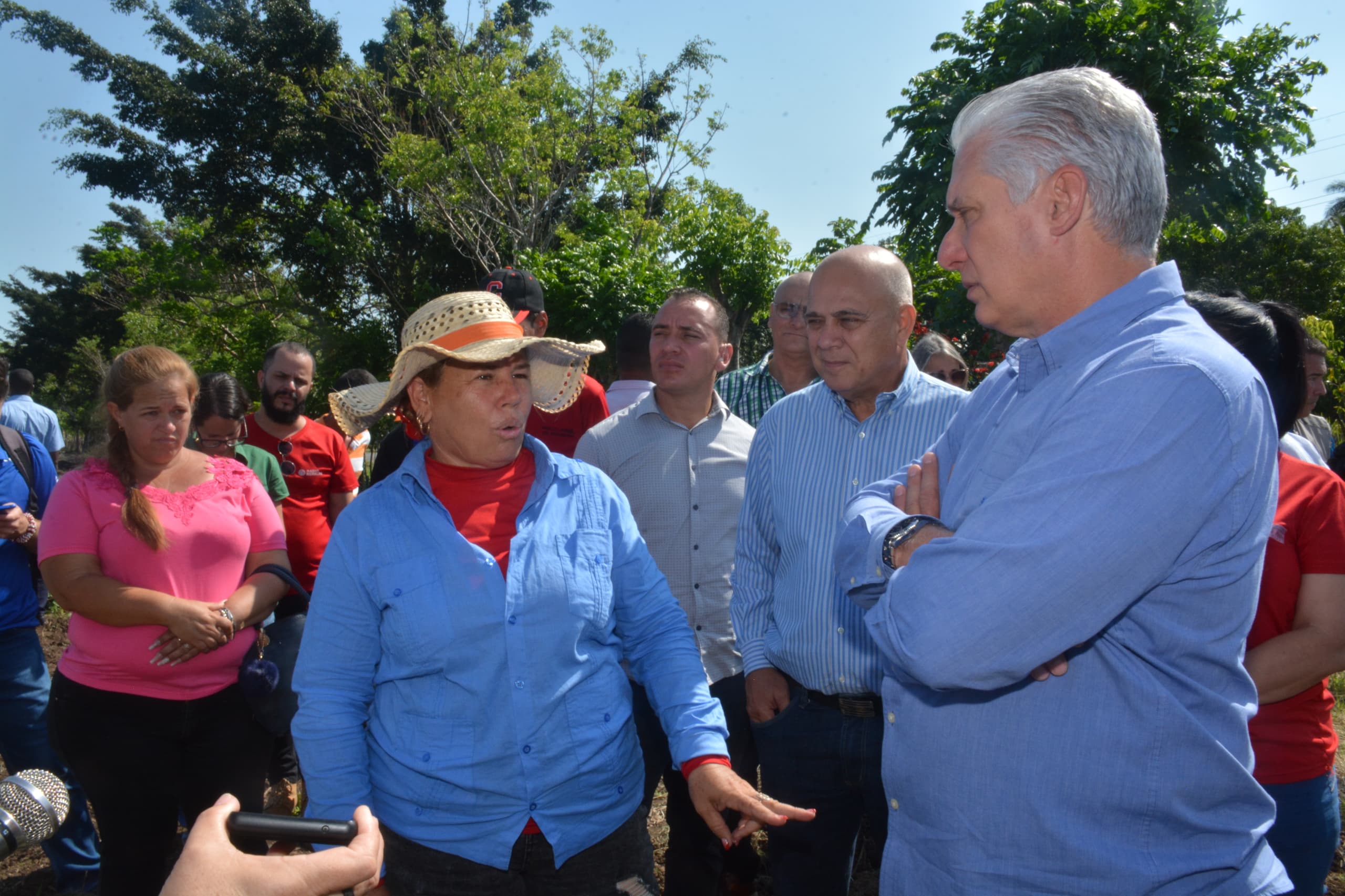 Chequea Díaz-Canel programas de desarrollo en Cifuentes, Villa Clara
